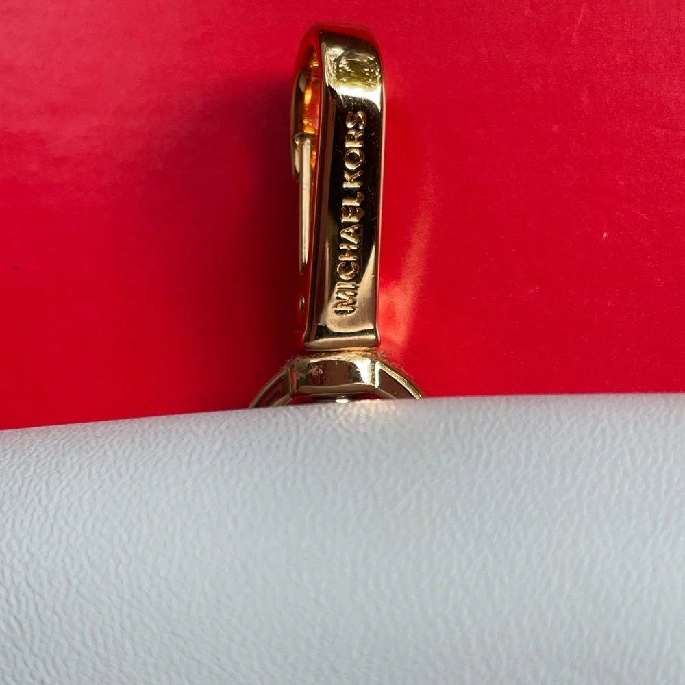 Michael Kors 🍒michael kors